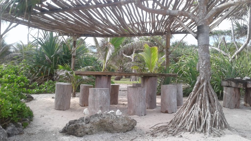 The Beach Hut - Papaya Villa