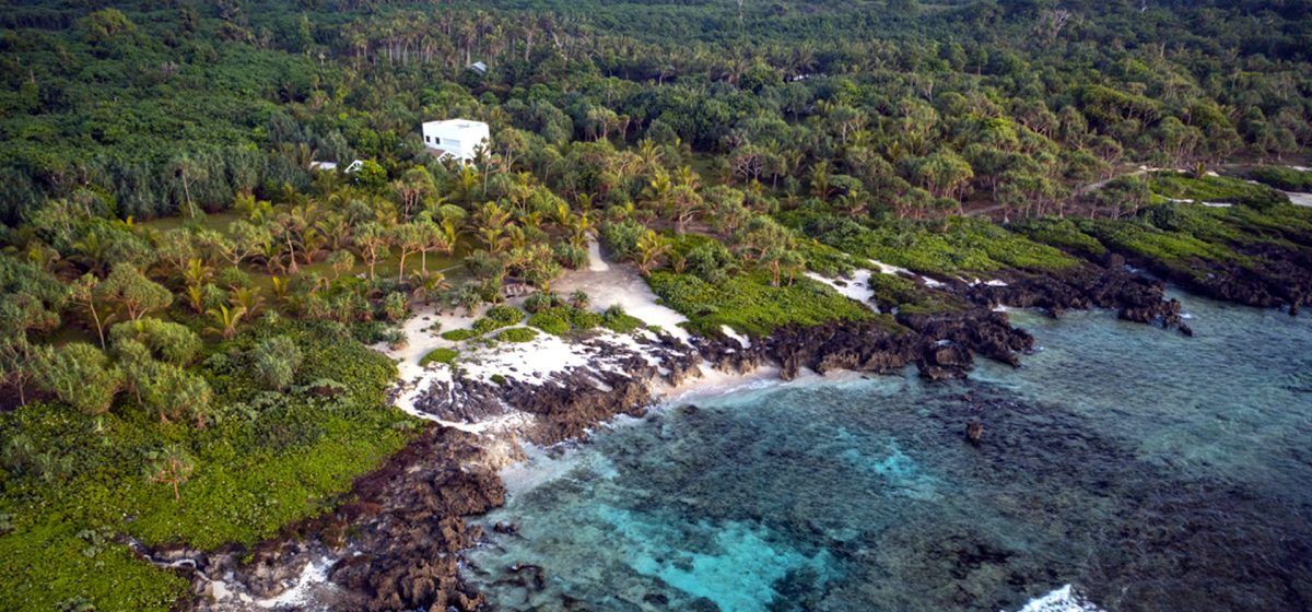 Beachfront Bed and Breakfast in Vanuatu Papaya Villa